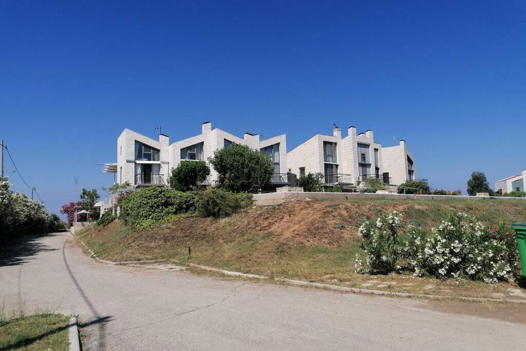 Deluxe Villa In Village Club 카산드리아 외부 사진